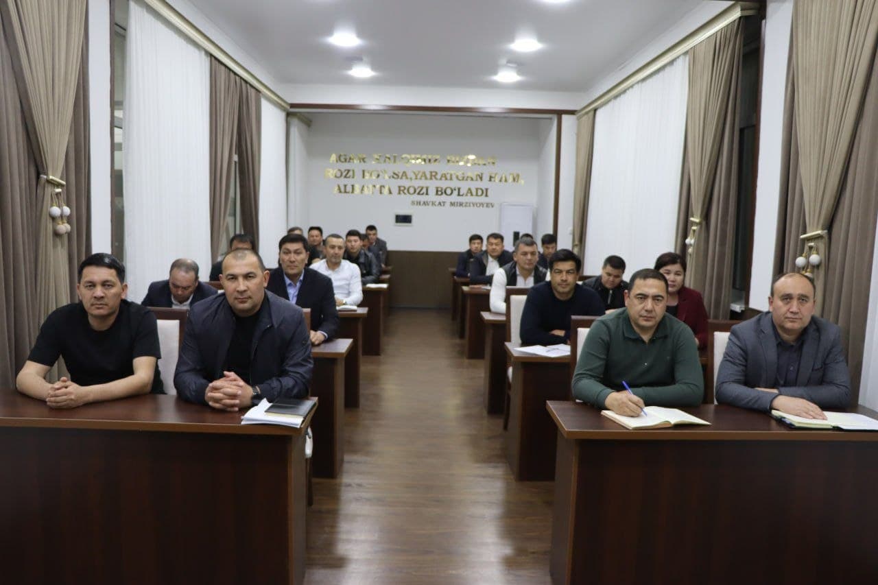 Mirzaobod tumani hokimi Abduraxim Umarov rahbarligida apparat xodimlari va tashkilot rahbarlari ishtirokida korrupsiyaga qarshi kurashish masalalariga bag‘ishlangan navbatdagi yig‘ilish bo‘lib o‘tdi