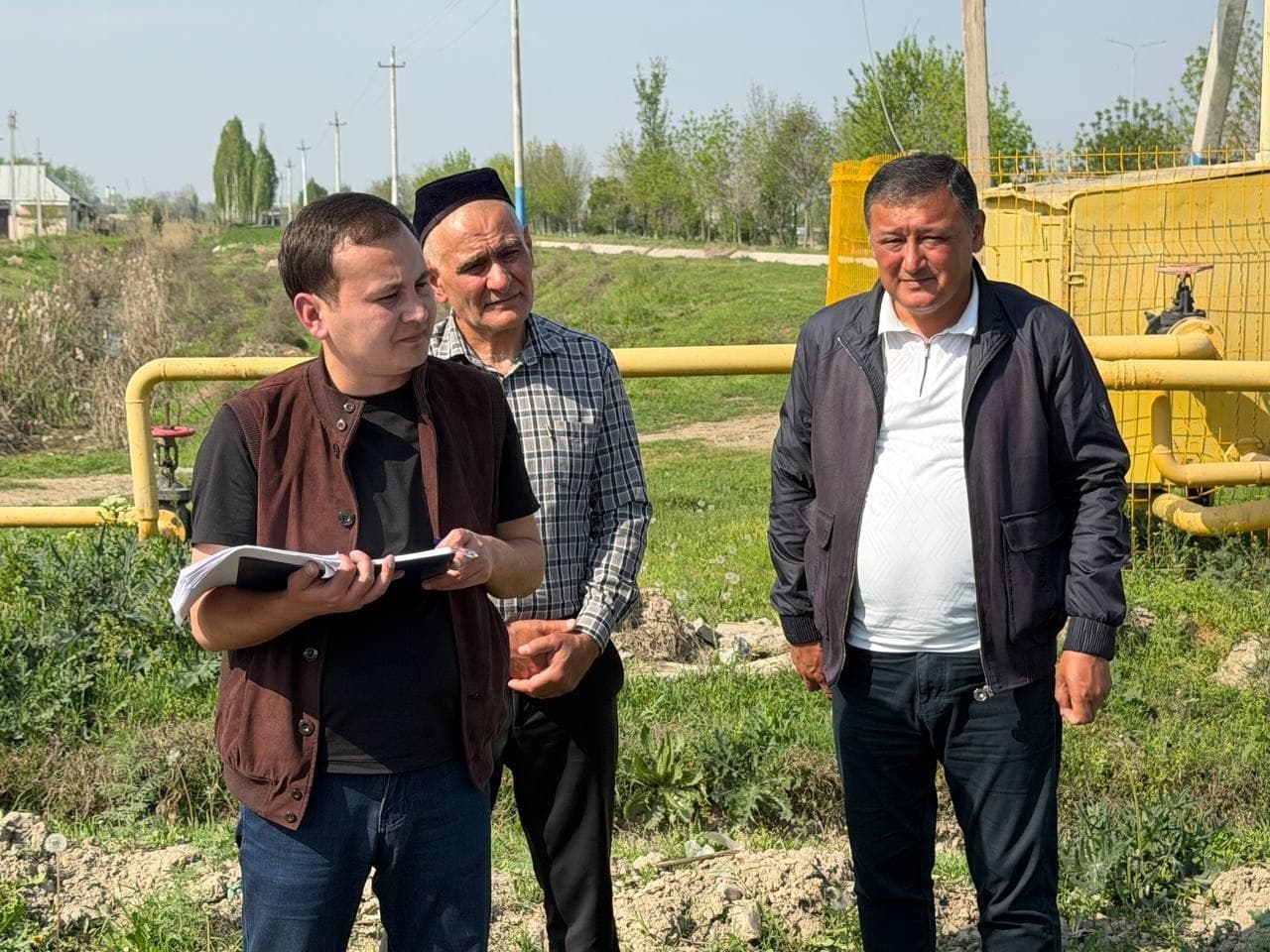 Mirzaobod tumani hokimi Abduraxim Umarov Toshkent mahallasida bo‘lib obodonlashtirish ishlarini tanqidiy o‘rgandi.