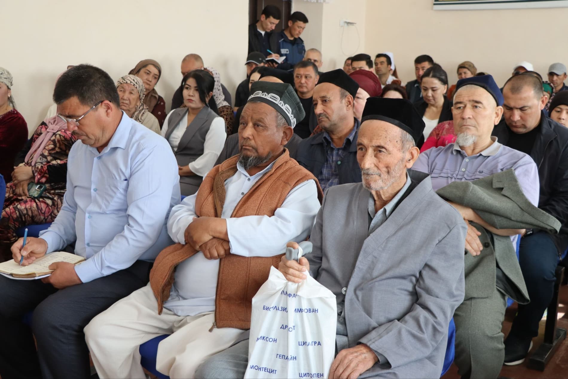 Mirzaobod tumani hokimi Abduraxim Umarov Yangi O‘zbekiston mahallasida sayyor qabul o‘tkazdi.