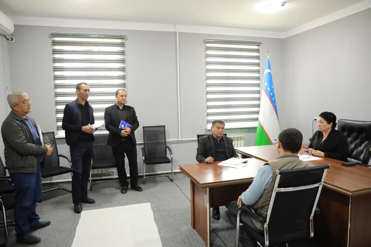 Xalq qabulxonasida murojaatlar tinglanib, yechimlar belgilanmoqda