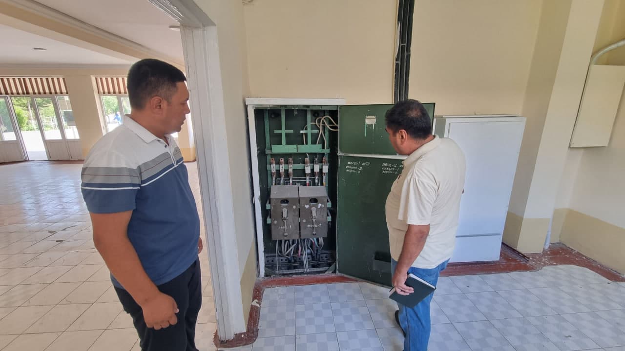 Farg‘ona shahar hududidagi umumta’lim maktablarining 2025–2026 o‘quv yiliga tayyorgarlik holatini o‘rganish davom etmoqda.