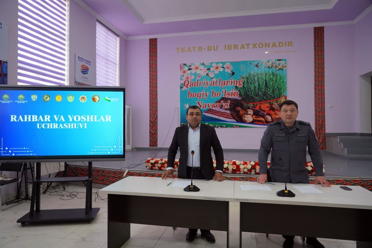 Sirdaryo viloyati Ichki ishlar boshqarmasi boshlig‘i tomonidan “Payshanba yoshlar” kuni doirasida otaliqqa olingan hamda uyushmagan yoshlar bilan uchrashuv va ochiq muloqotlar muntazam tashkil etib kelinmoqda.