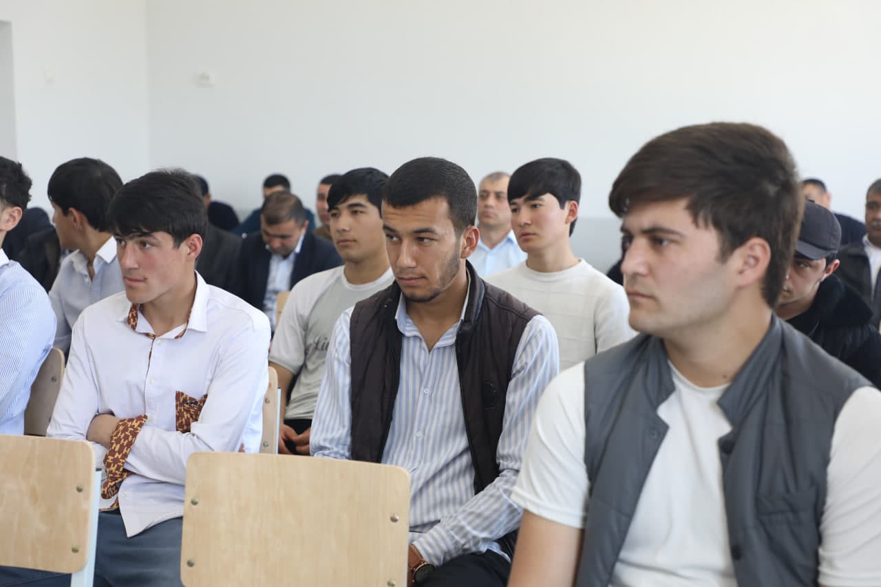 Sintob mahallasida “Rahbar va yoshlar uchrashuvi” bo‘lib o‘tdi