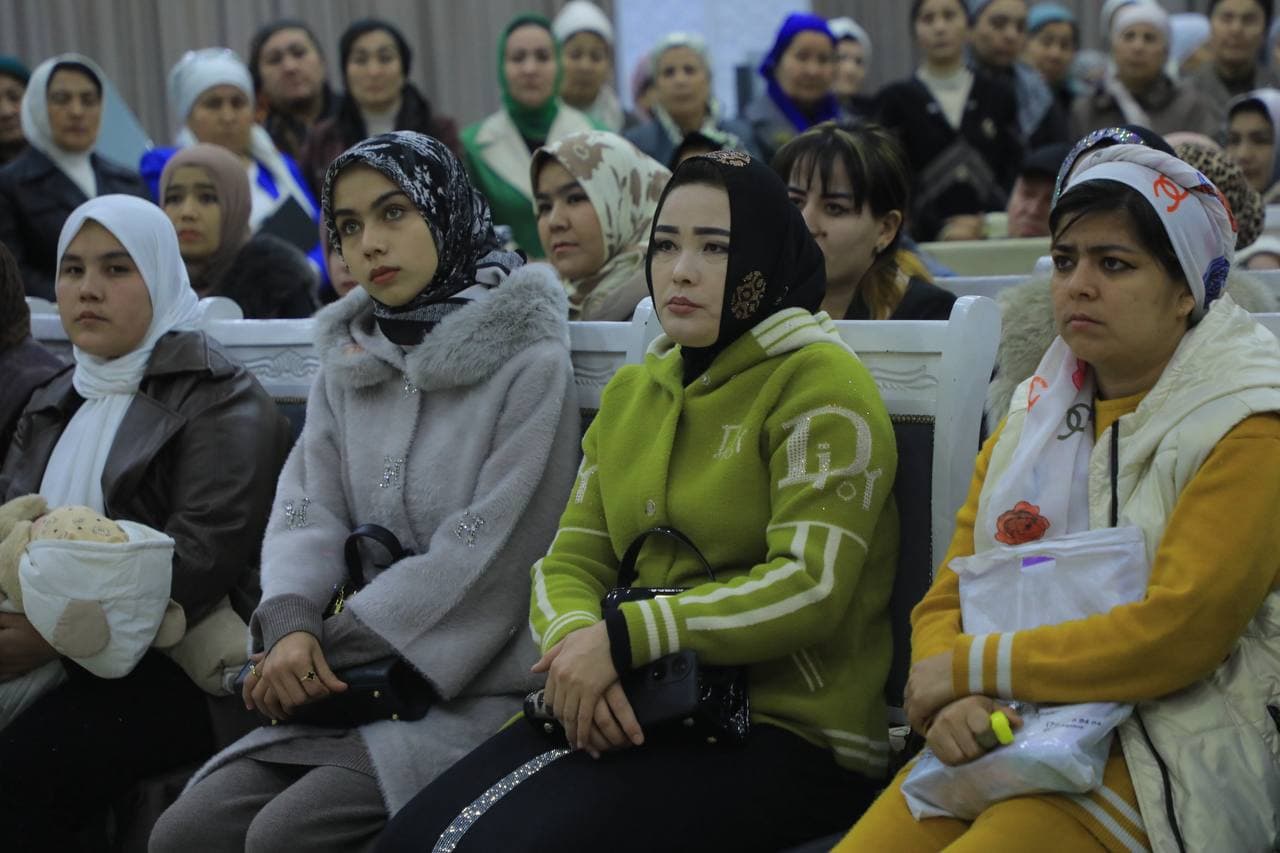 Янги Андижон массивида ёш оилалар билан учрашув ўтказилди