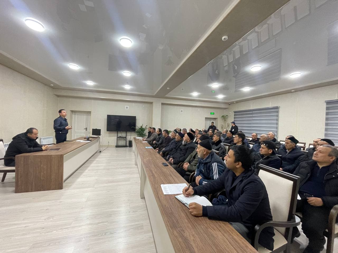 Андижон туманида боғдорчиликни ривожлантириш масалалари муҳокама қилинди.