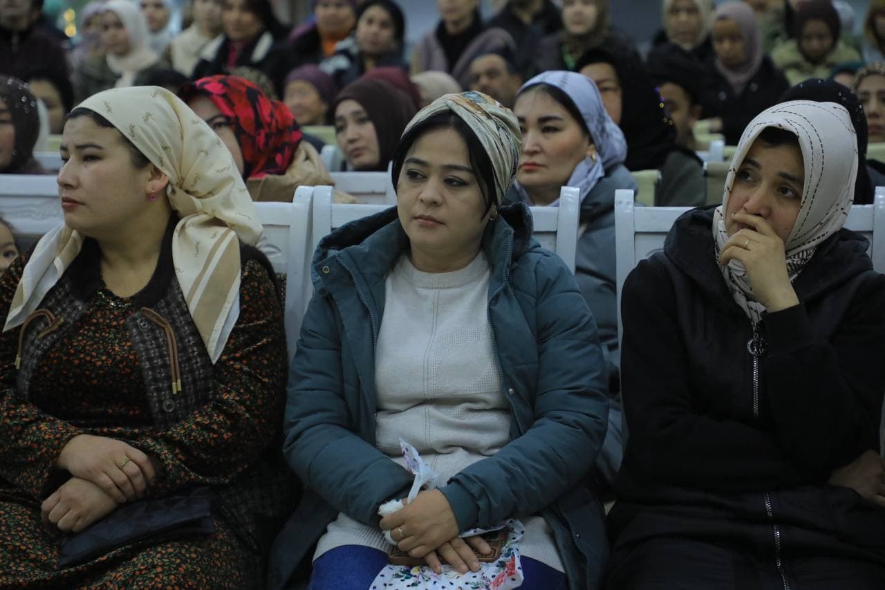 Янги Андижон массивида ёш оилалар билан учрашув ўтказилди