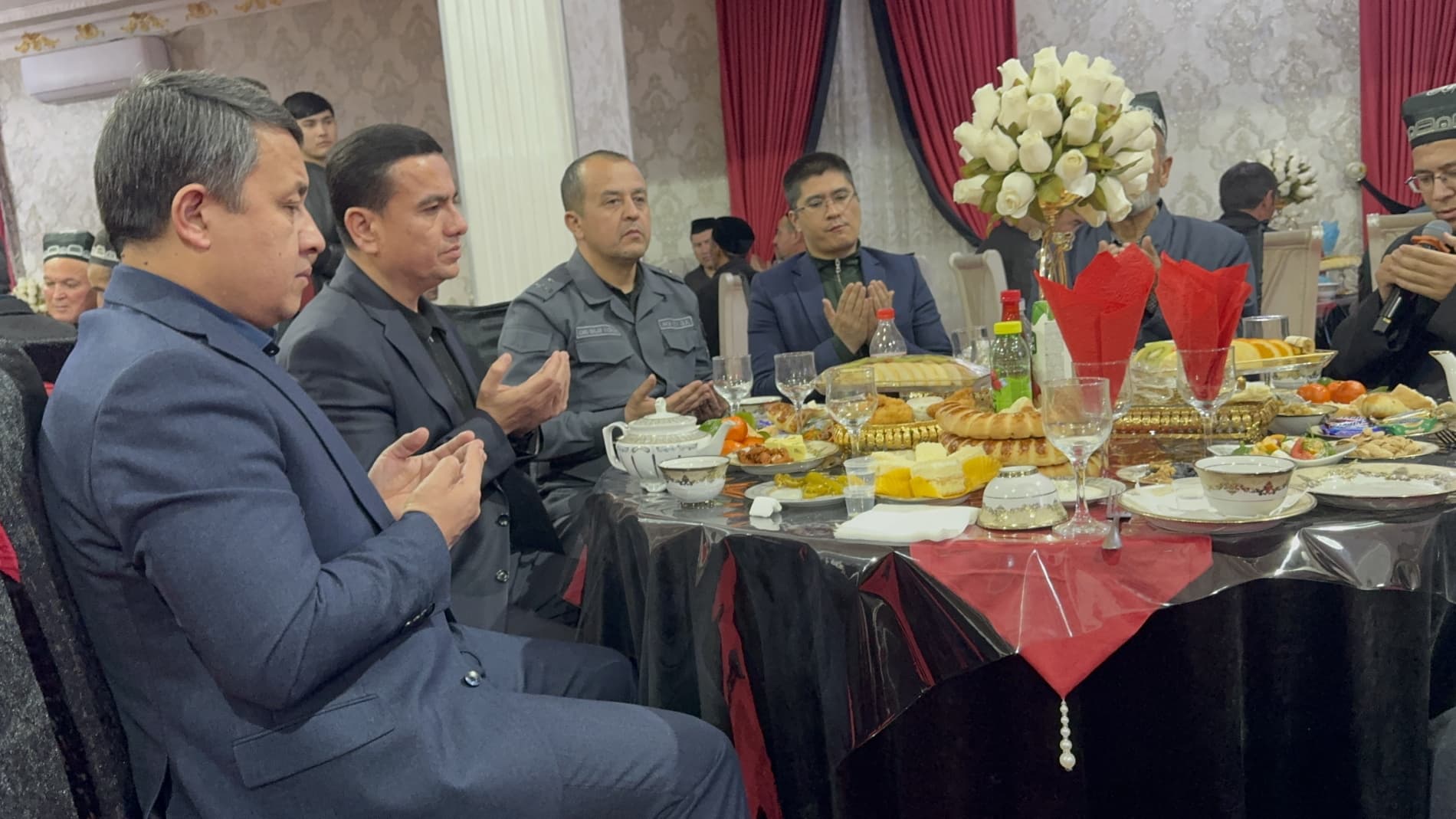 Andijon tumanida Ramazon iftorligi.