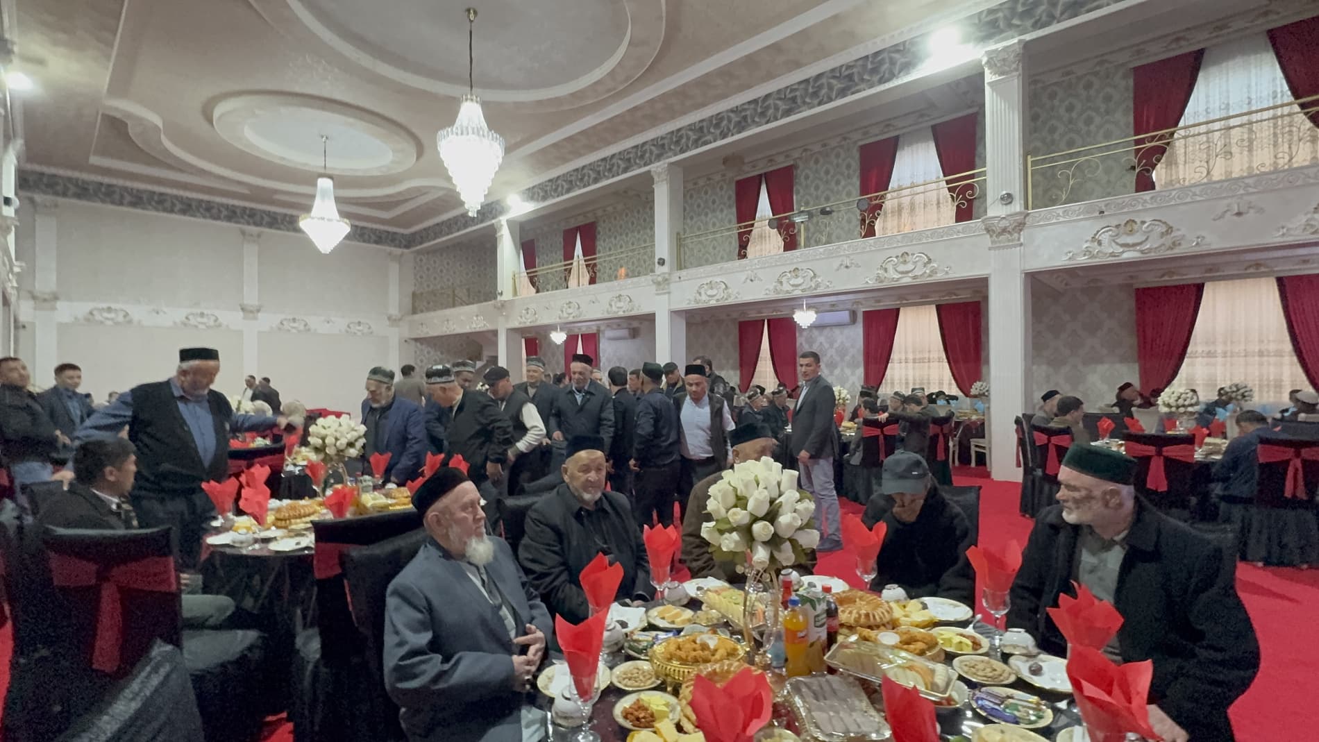 Andijon tumanida Ramazon iftorligi.