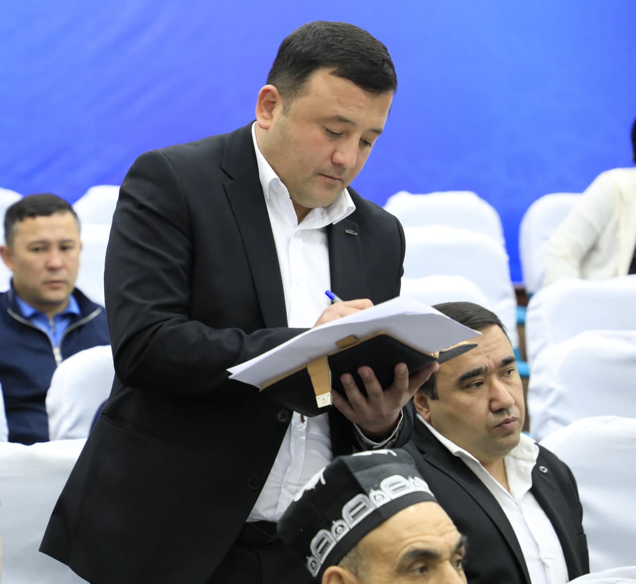 Xalq deputatlari Yangiyer shahar Kengashining navbatdaga 25-sessiyasi boʻlib oʻtdi