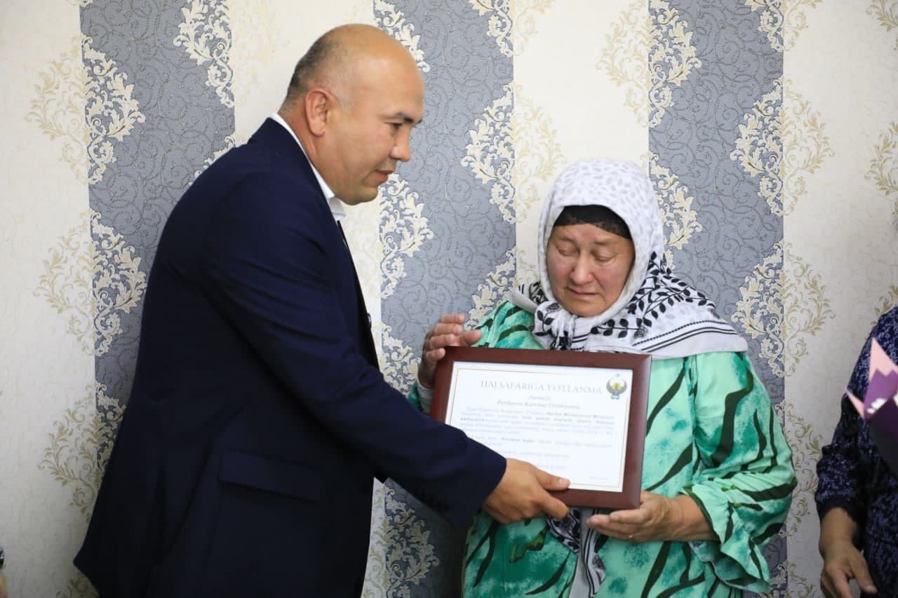 Yangiyerlik mehnat faxriysiga yuksak ehtirom