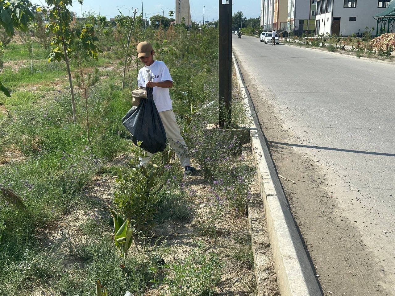 Yoshlardan ibratli tashabbus: "Plogging" aksiyasi davom etmoqda