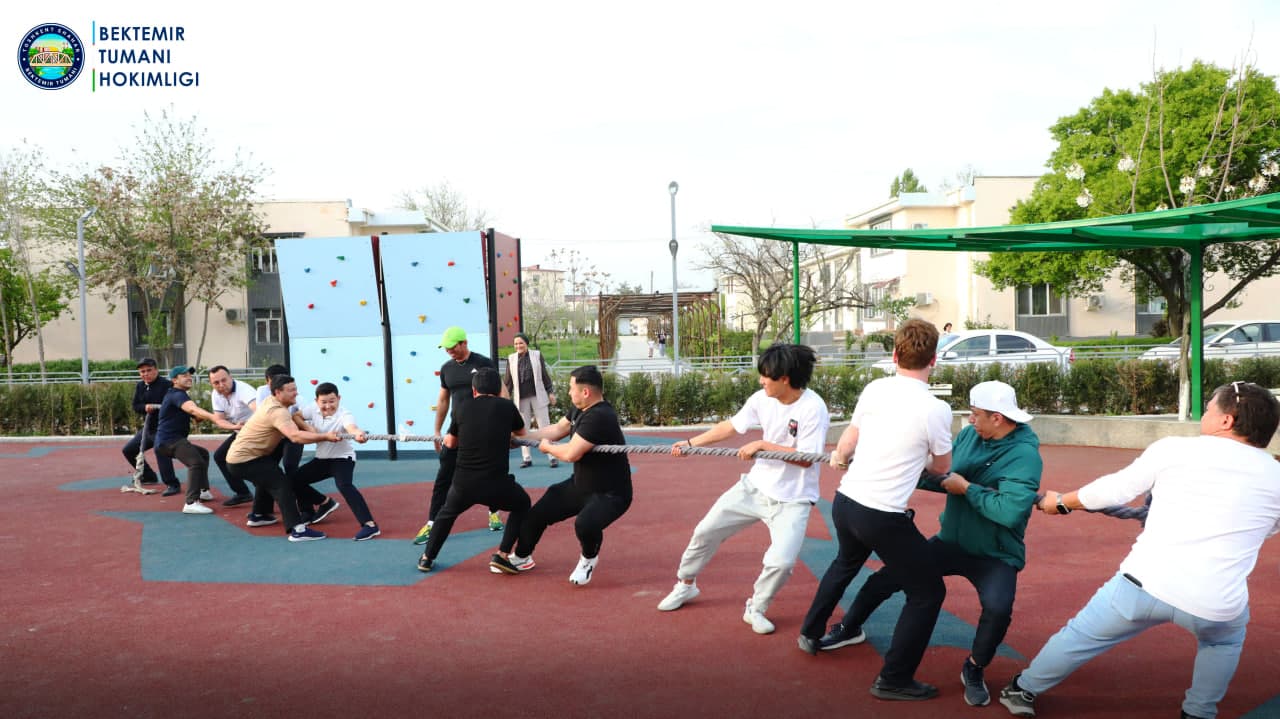 Zamonaviy bolalar o‘yingohi va sport maydonchalari foydalanishga topshirildi