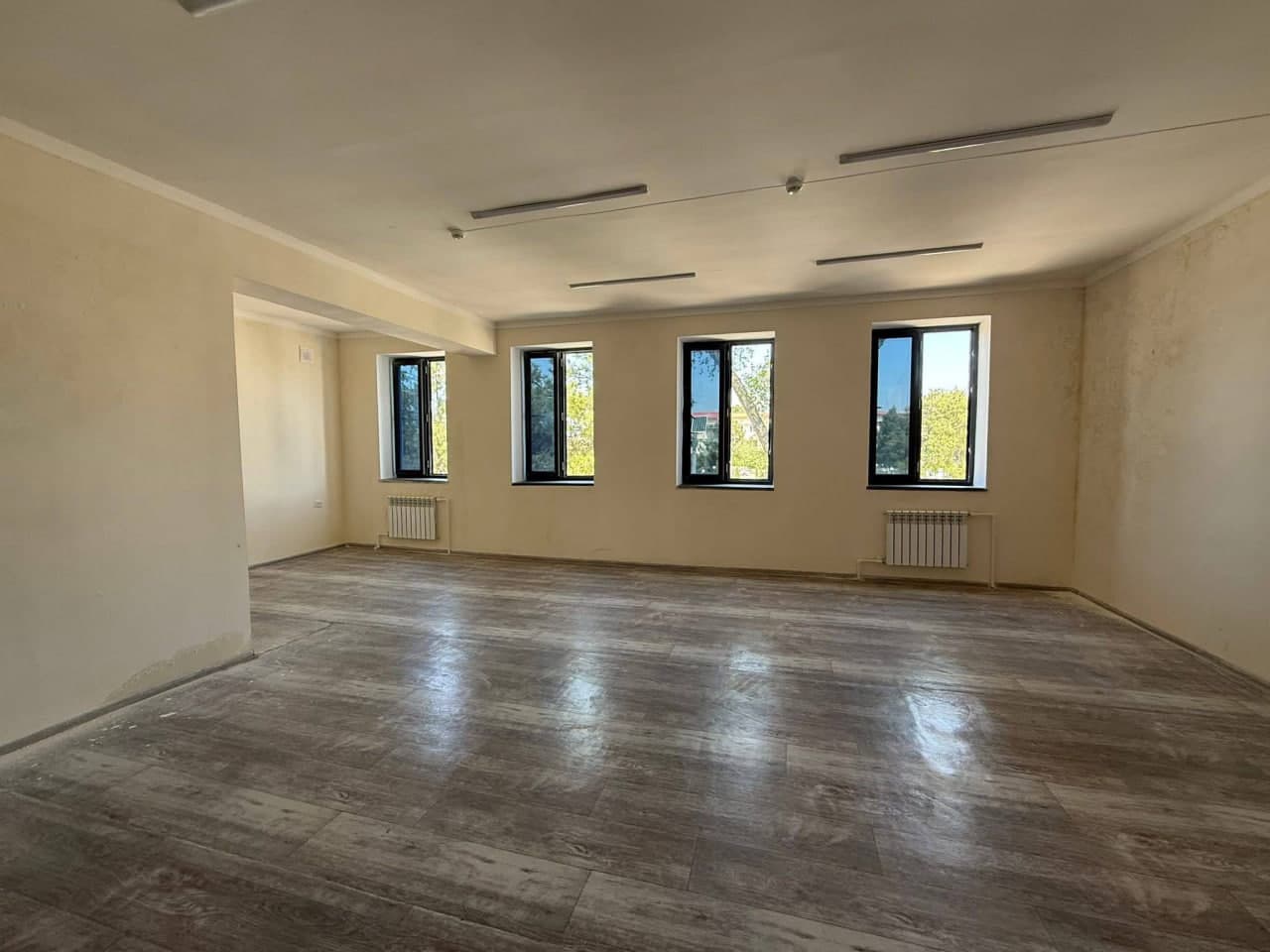 Alisher Navoiy nomidagi O‘zbekiston Milliy kutubxonasi direktori Xatirchi tumaniga tashrif buyurdi