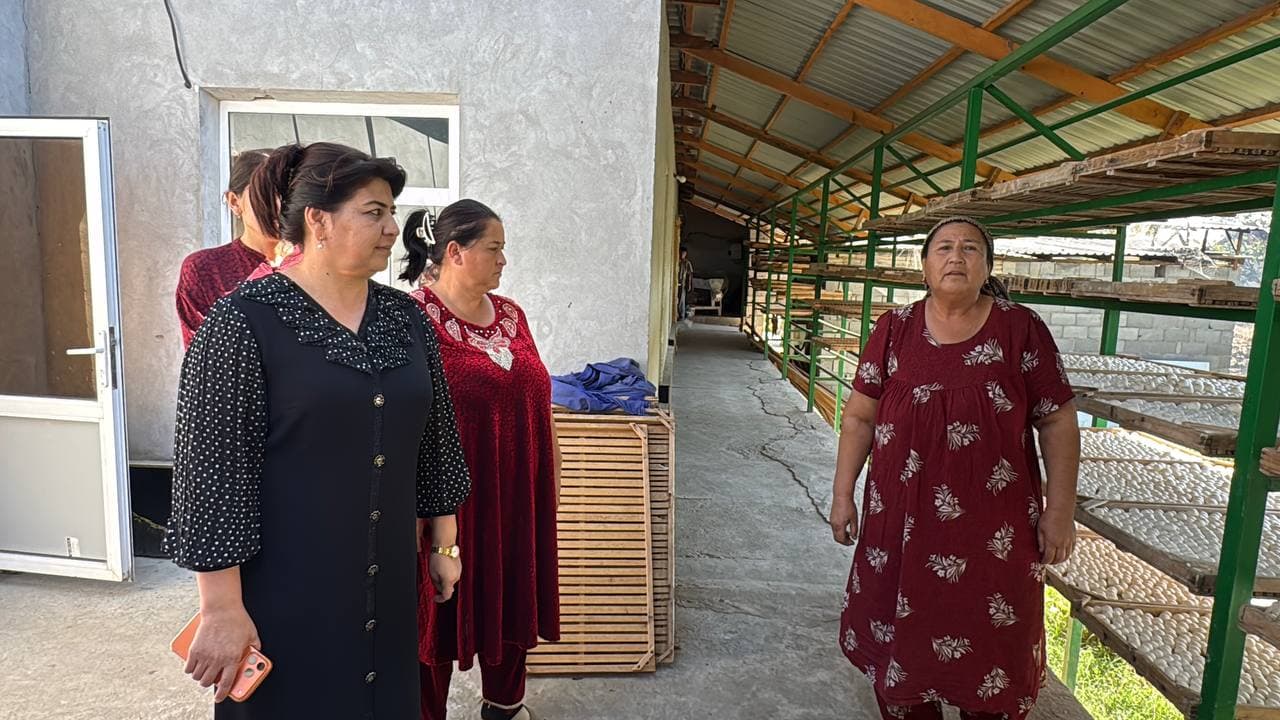 UYSHUN MAHALLASI XOTIN-QIZLARI UCHUN BIZNES-SAYOHAT TASHKIL ETILDI