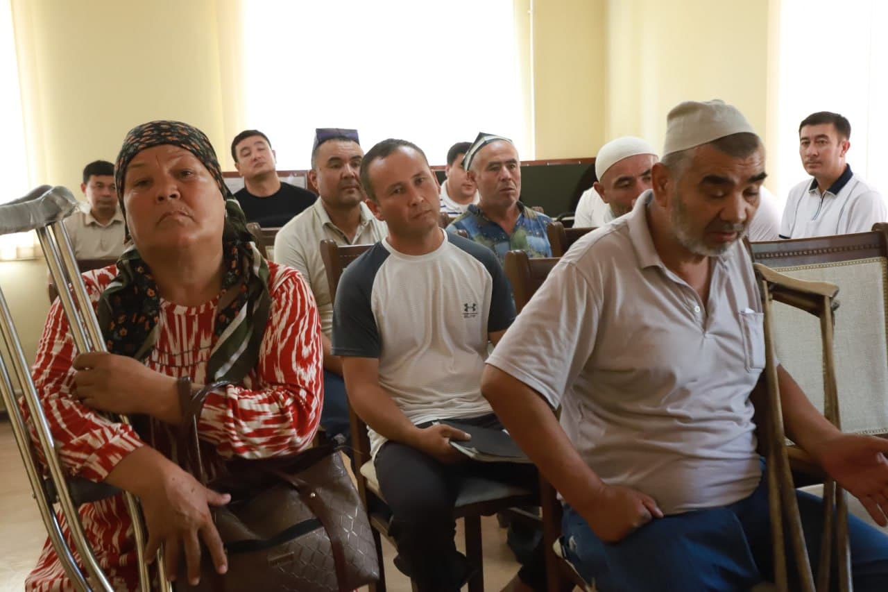 TOSHLOQ TUMANI HOKIMI NAVBATDAGI FUQAROLAR QABULINI O‘TKAZDI