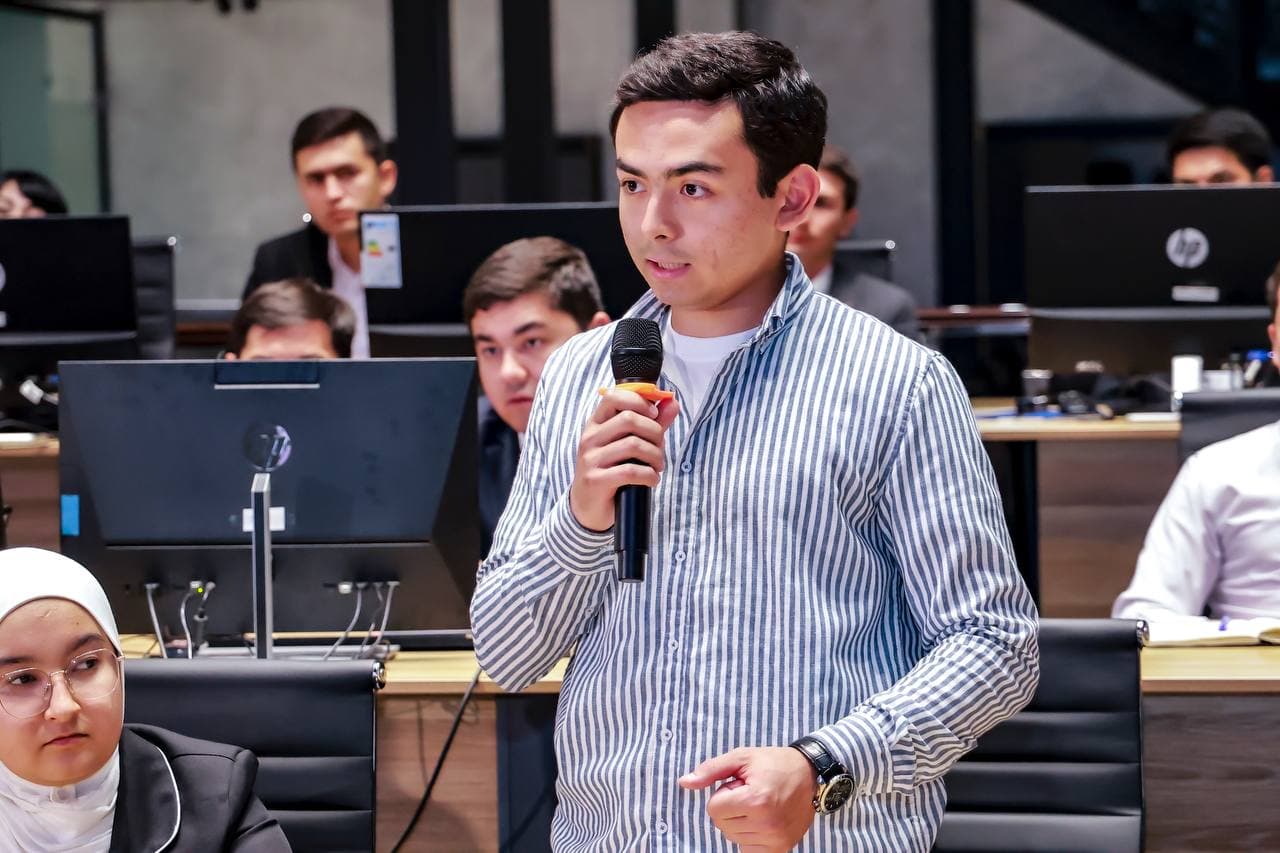 Состоялась встреча министра экологии с молодежью