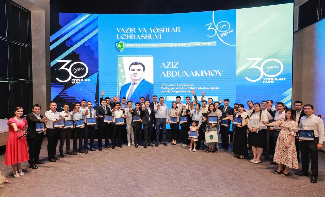 Состоялась встреча министра экологии с молодежью