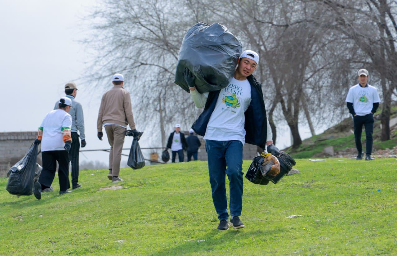 "World cleanup day": ommaviy plogging eko-aksiyasida faol qatnashing