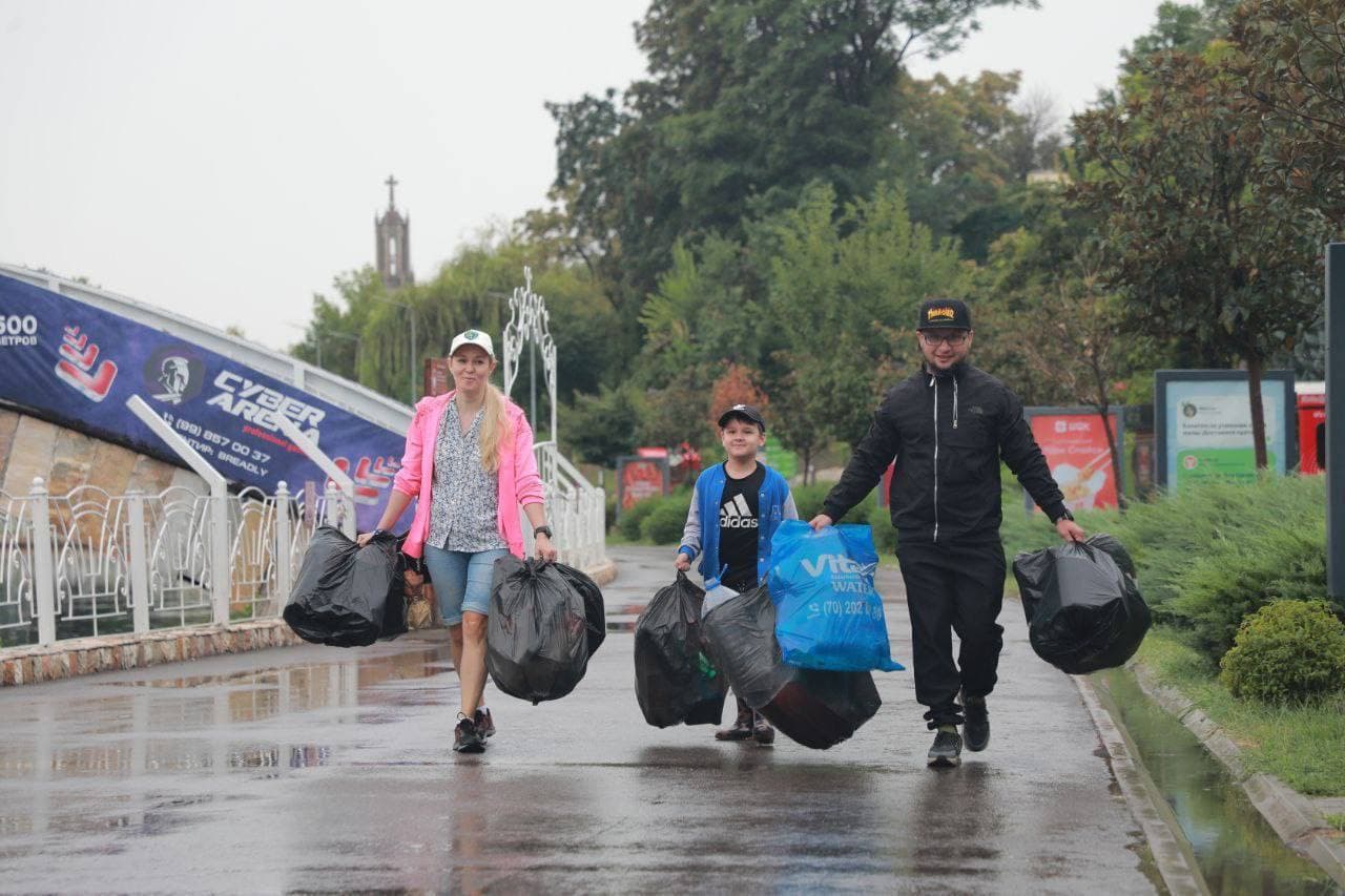 "World cleanup day": ommaviy plogging eko-aksiyasida faol qatnashing