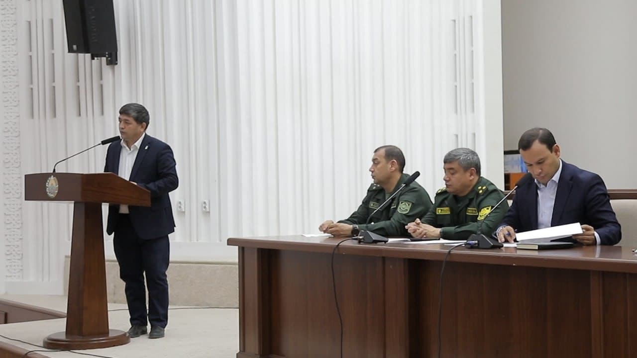 В Ташкентском районе предупреждены руководители теплиц