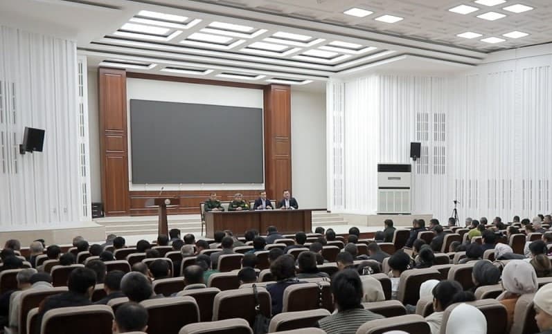 В Ташкентском районе предупреждены руководители теплиц