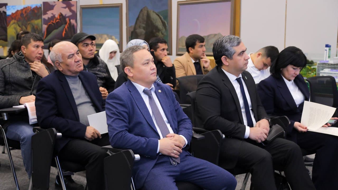 The need to strengthen regional co-operation in the conservation of mountain ecosystems was emphasized