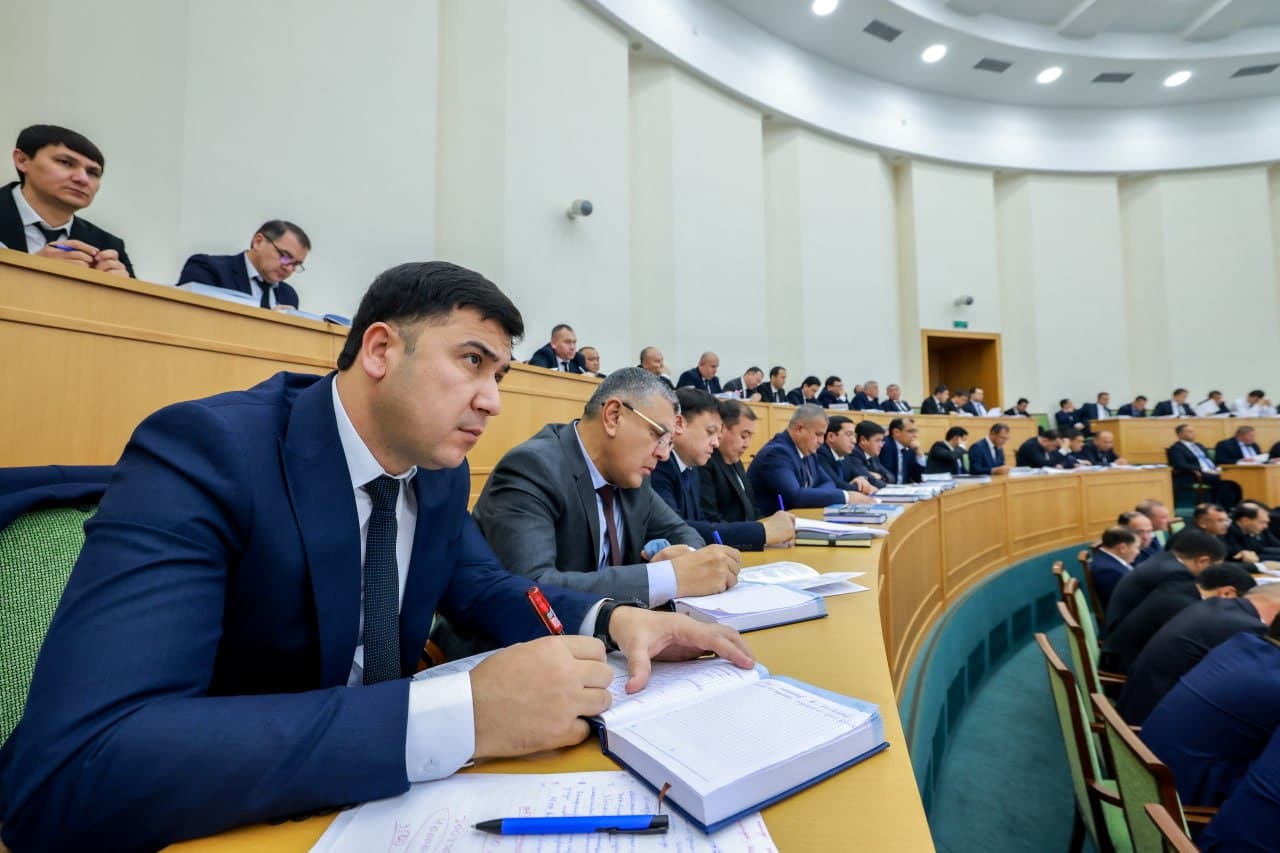 The need for a serious approach to environmental protection was noted