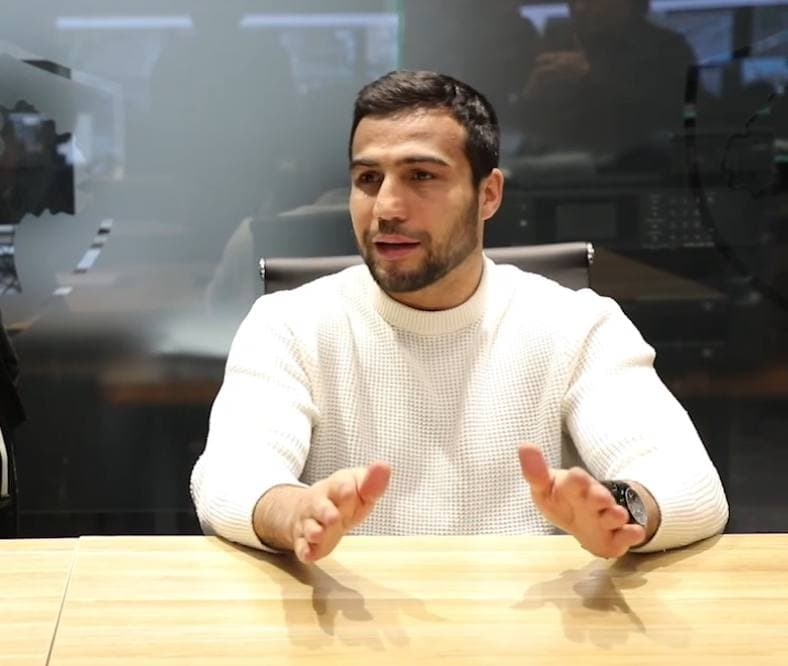 Shahram G‘iyosov ayiq bilan mashg‘ulot o‘tkazgani uchun uzr so‘radi