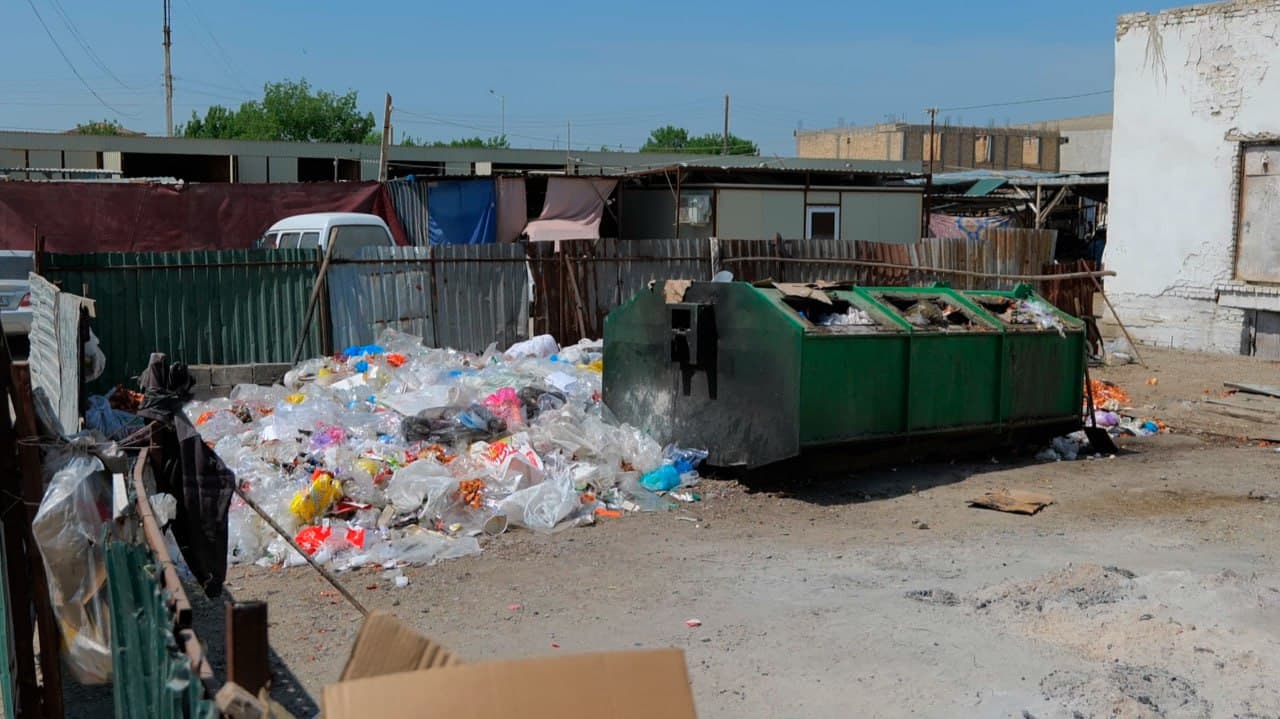 В Бухаре приняты меры в отношении администраций пяти рынков за нарушение требований в сфере обращения отходами