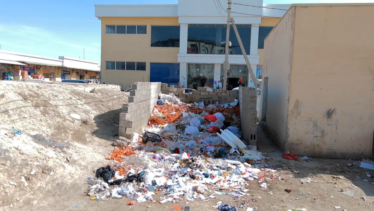 В Бухаре приняты меры в отношении администраций пяти рынков за нарушение требований в сфере обращения отходами