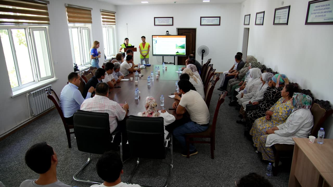 Toshkent tumanida quyosh panellari o‘rnatishga qaratilgan yirik loyiha bo‘yicha jamoatchilik eshituvi o‘tkazildi