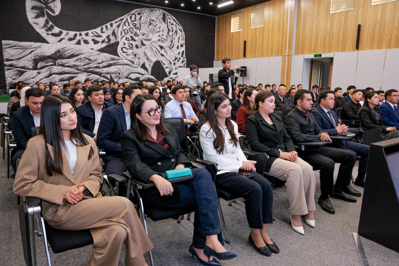 Yoshlarning atrof-muhitni asrashga qaratilgan g‘oya va takliflari tinglandi