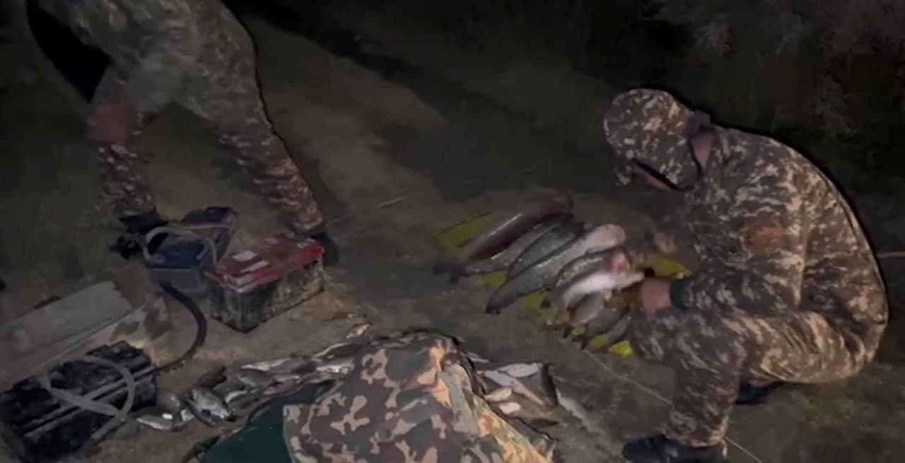 Poachers сaught illegally fishing in the Zarafshan river