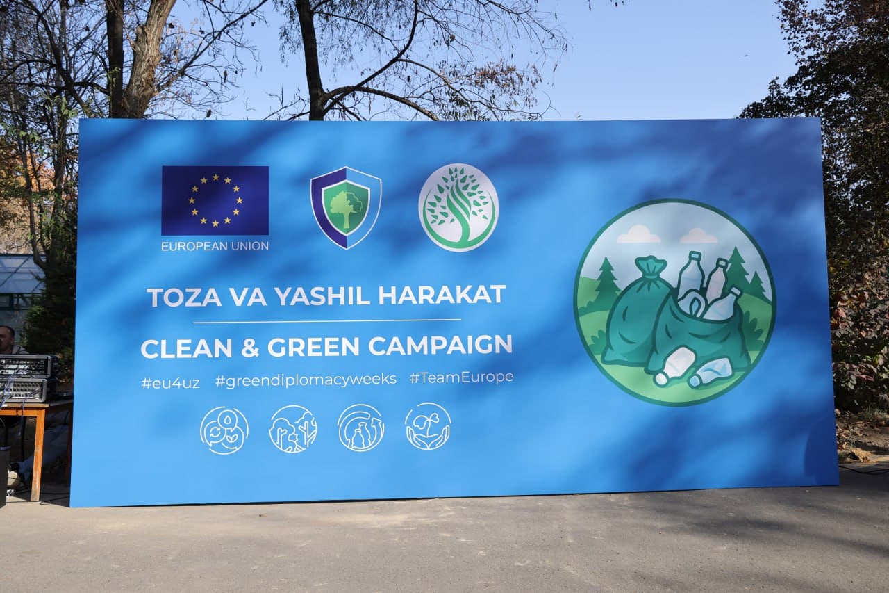 A Cleanup Campaign Held at the Tashkent Botanical Garden