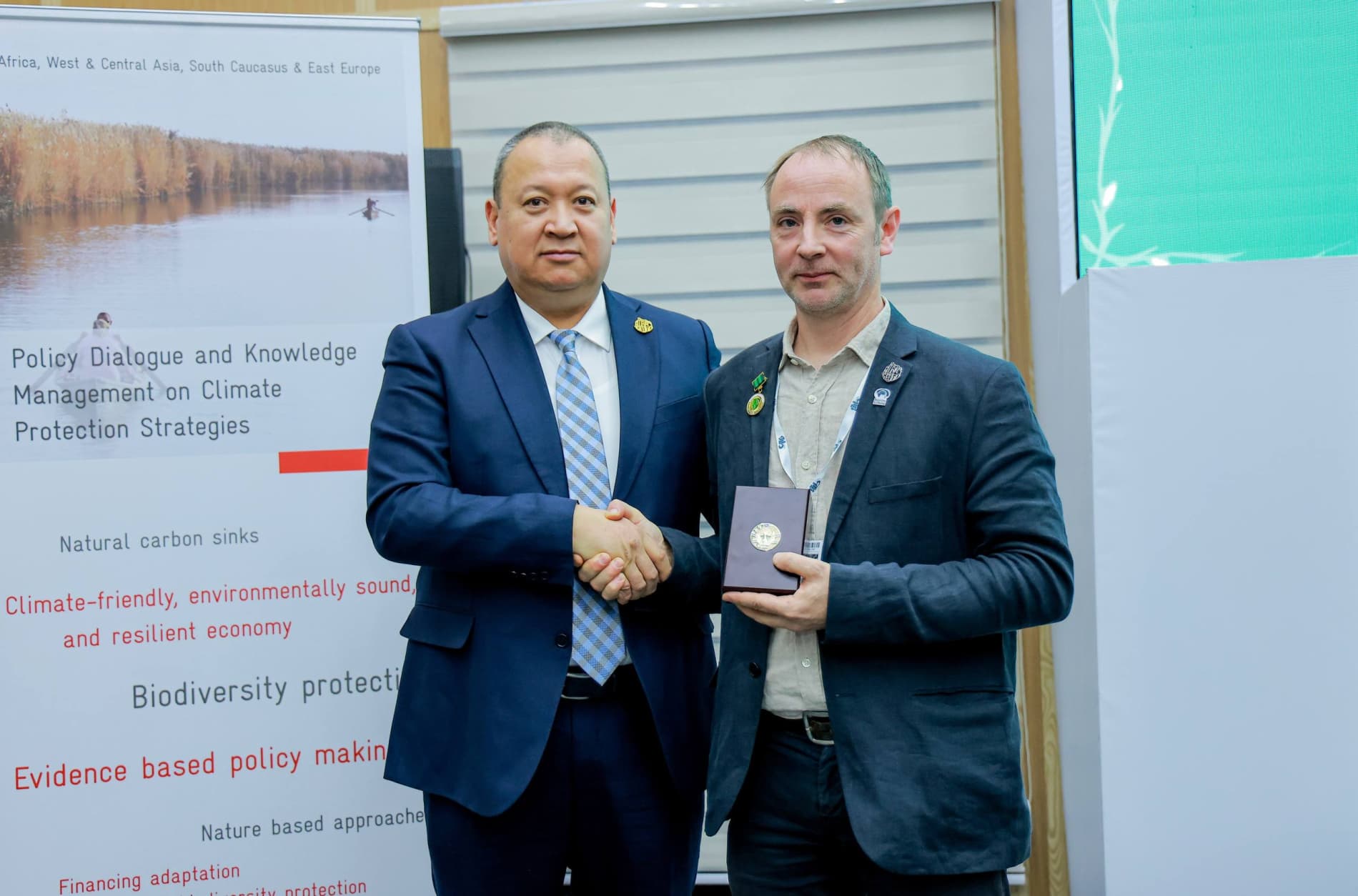 Zukkov jamg‘armasi eksperti Markaziy Osiyodagi faoliyati uchun “Tabiat himoyachisi” ko‘krak nishoni bilan taqdirlandi