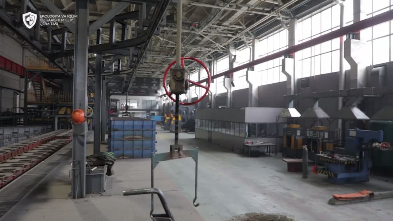 Приняты меры в отношении руководителя промышленного предприятия, загрязняющего воздух