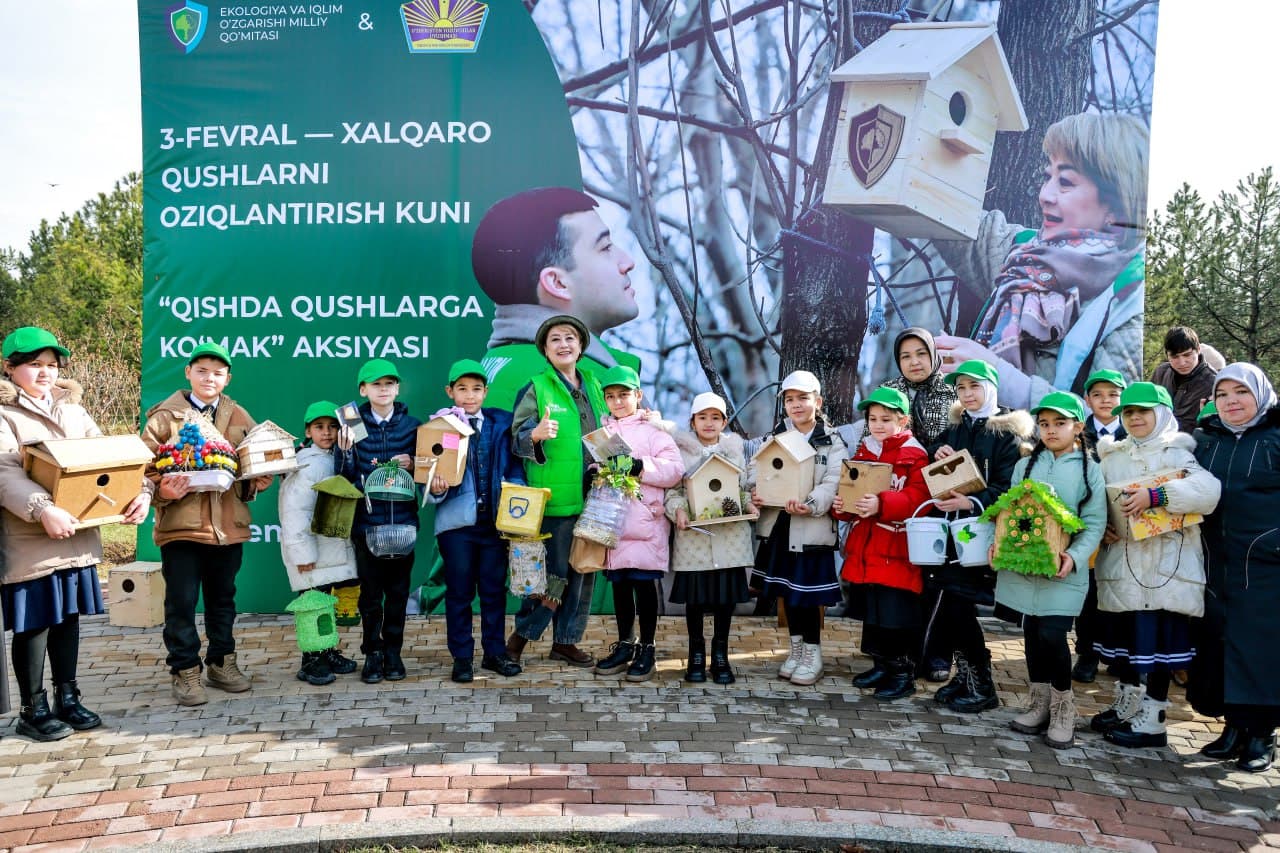 Для птиц установлены скворечники и роздан корм