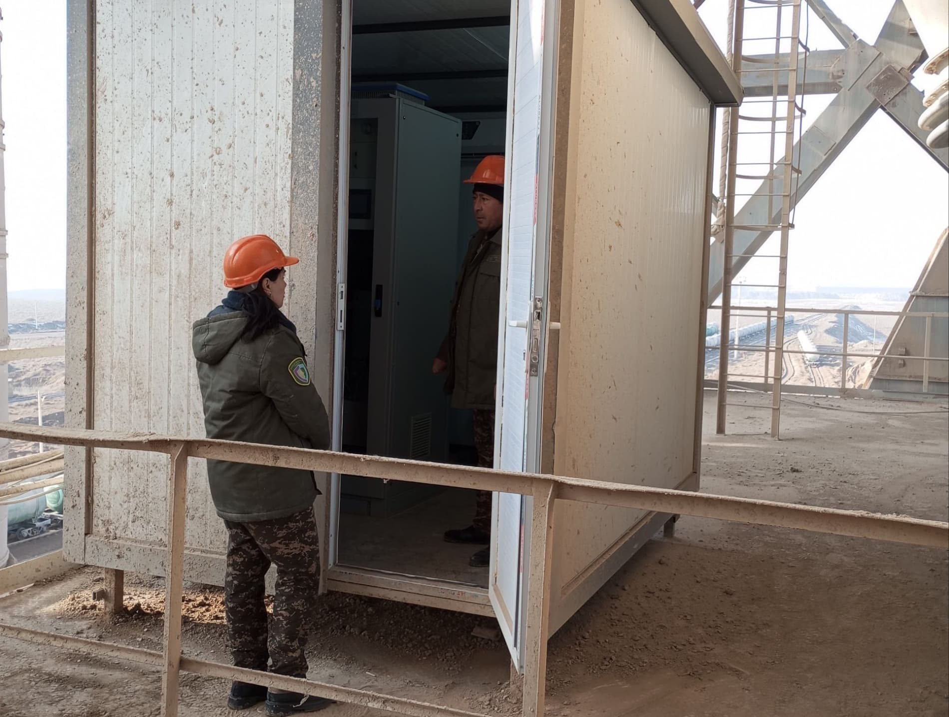 Production Workshops in Navoi Region Suspended Over Air Pollution Violations