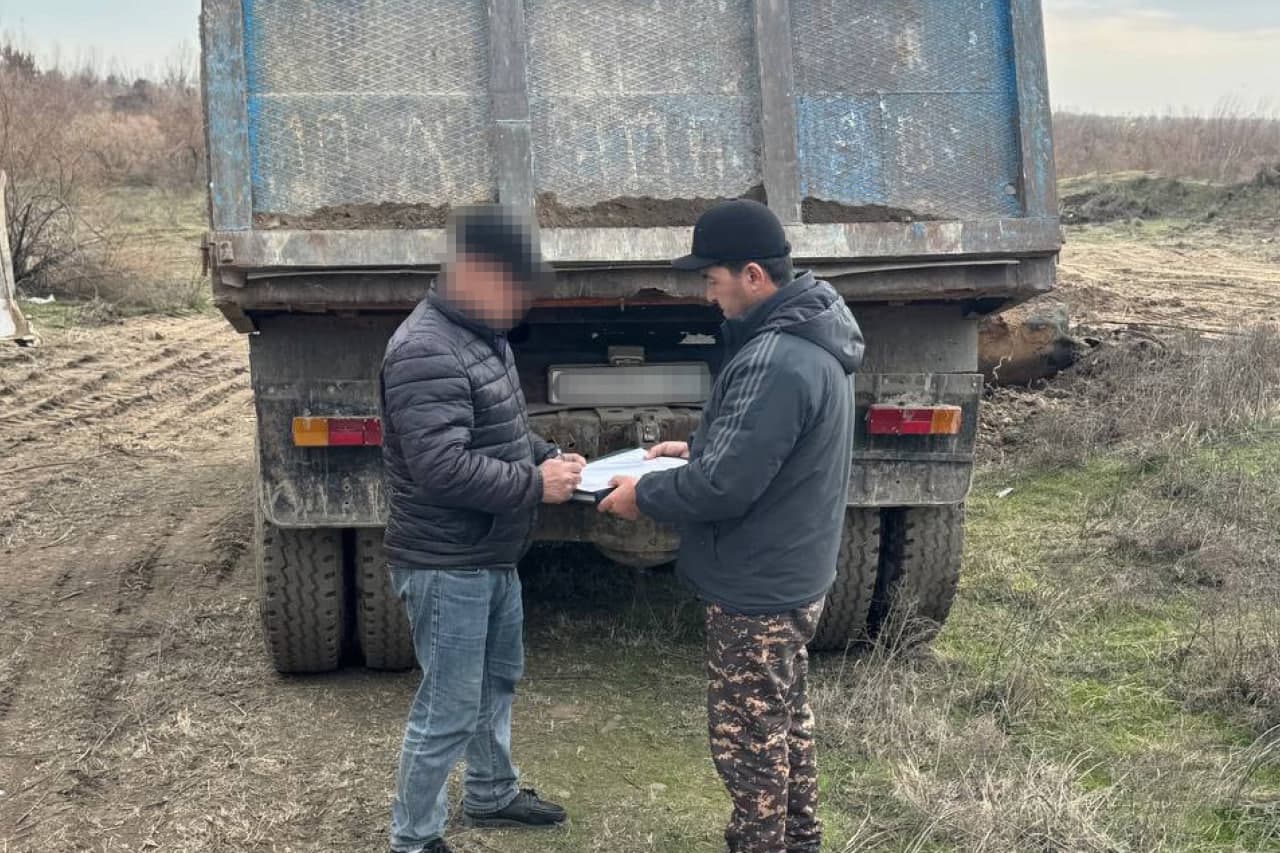 Выявлена незаконная добыча грунта и песчано-гравийной смеси