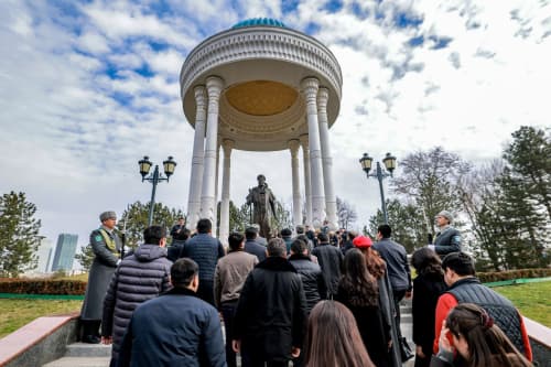 Alisher Navoiyning beqiyos ma'naviy me'rosi yod olindi