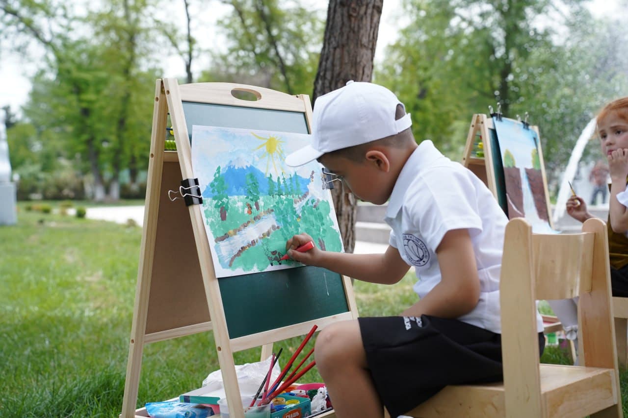 Дети дошкольного возраста создали уникальные рисунки на тему природы