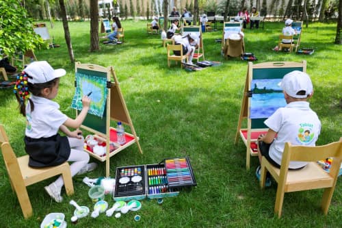 Jajji bolajonlar tabiatga doir betakror suratlar yaratishdi