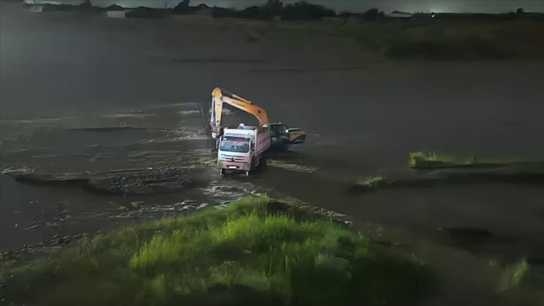 Illegal Extraction of Sand and Gravel Aggregate Detected in Samarkand Region