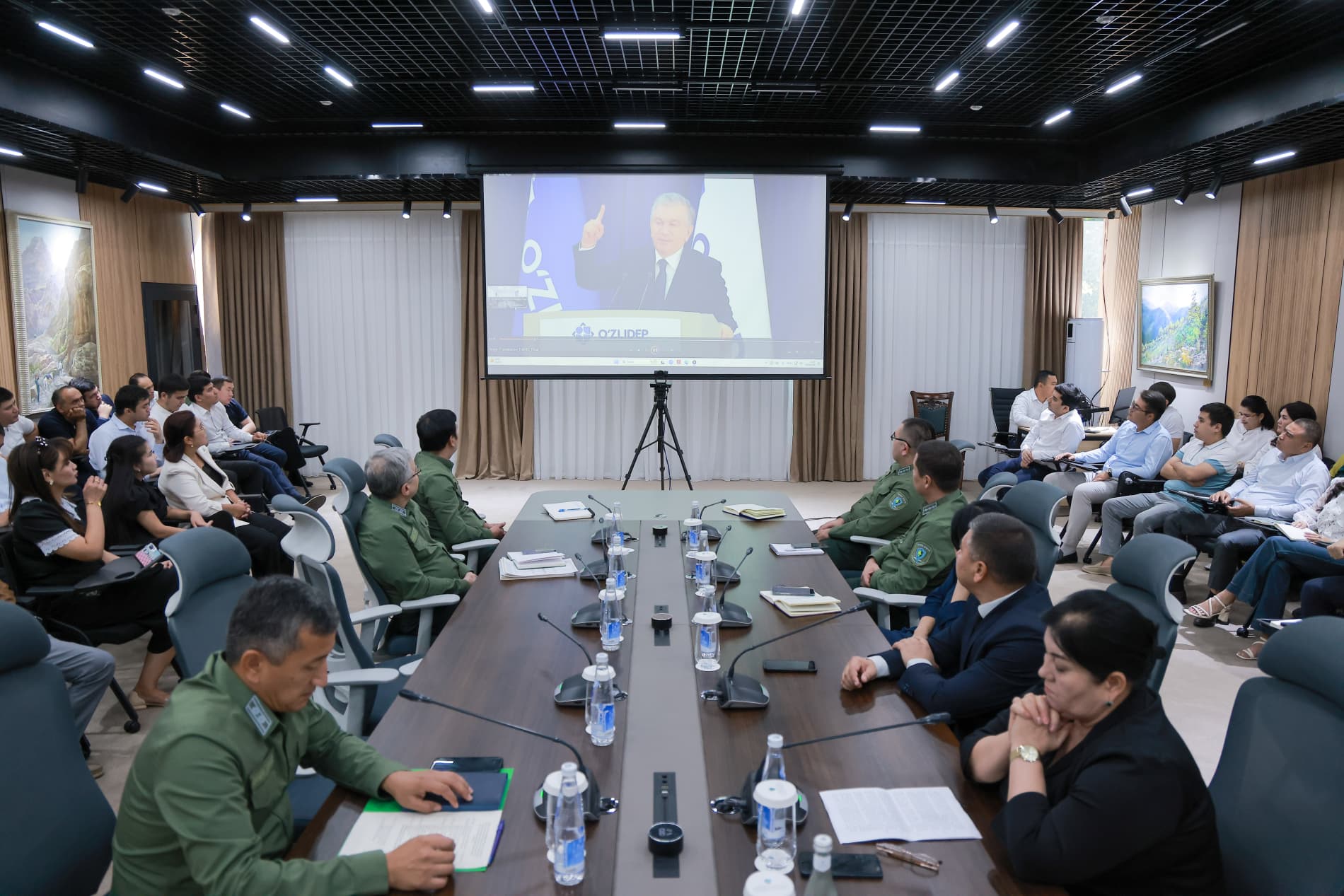 “Suv va tabiatga munosabatni tubdan o‘zgartiramiz”: Prezident nutqining mazmun-mohiyatiga e'tibor qaratildi