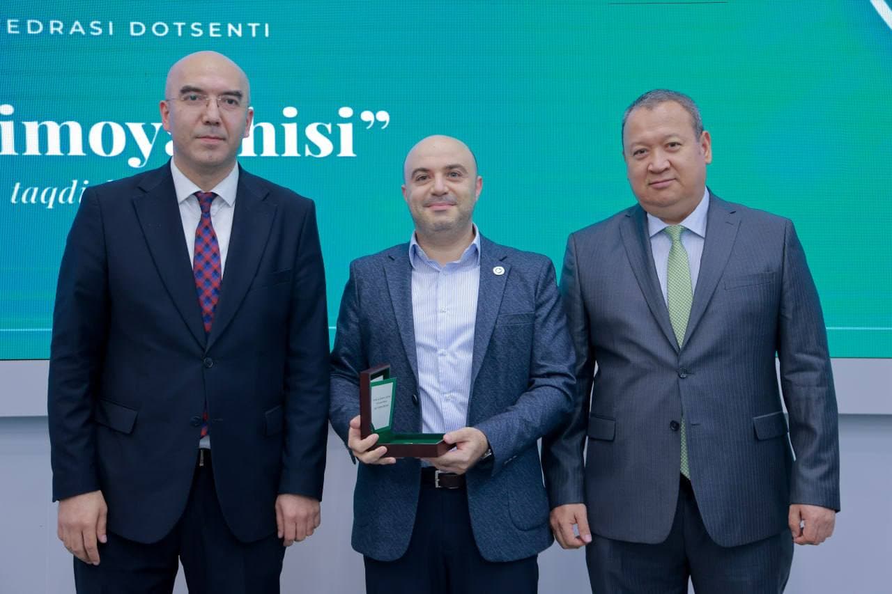 Самоотверженные педагоги награждены нагрудным знаком «Защитник природы»