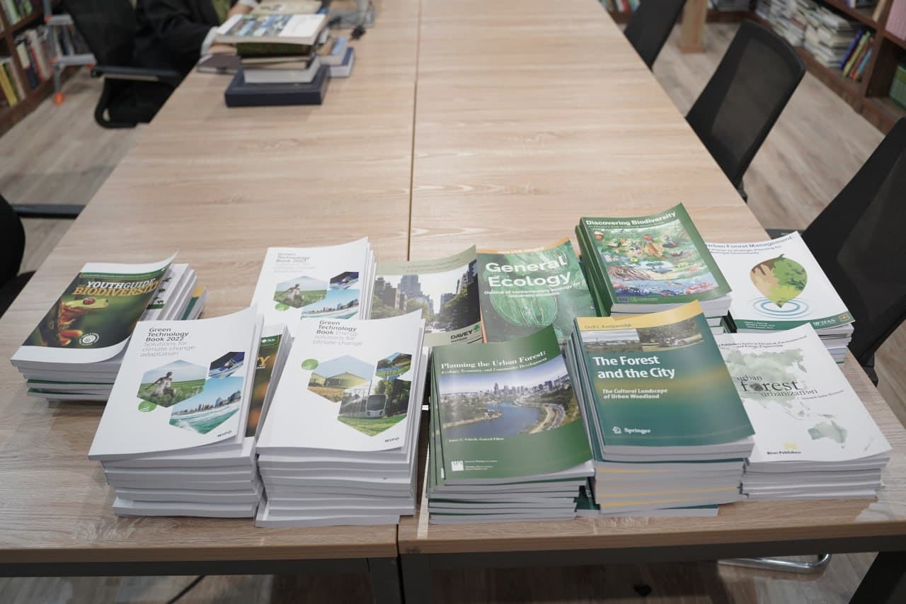 Библиотека Green University пополнилась новыми изданиями по экологической тематике