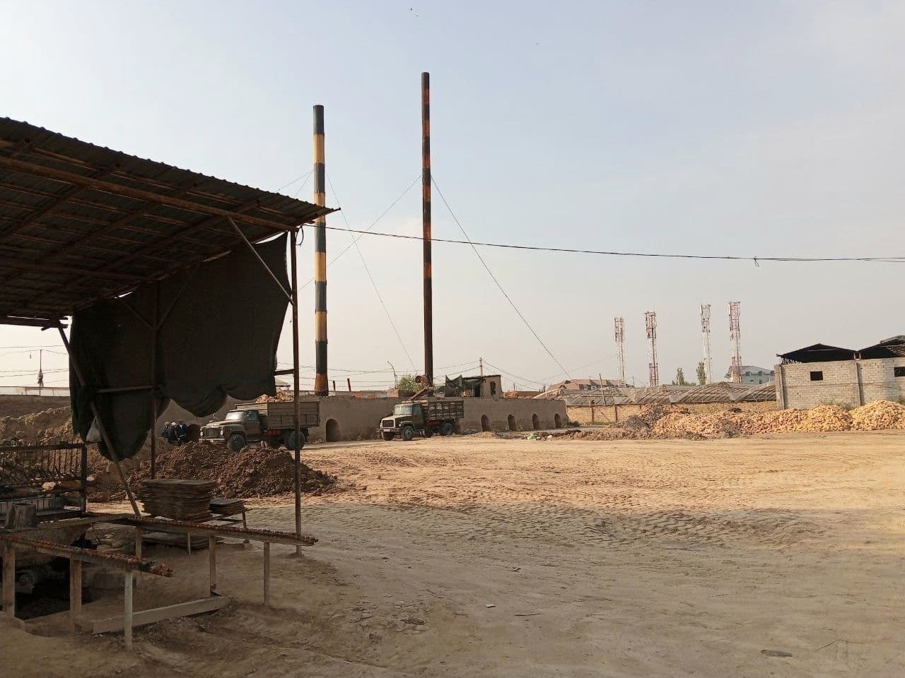Atmosferaga yuqori miqdorda çang-gaz çiqarayotgan korxona faoliyati töxtatildi