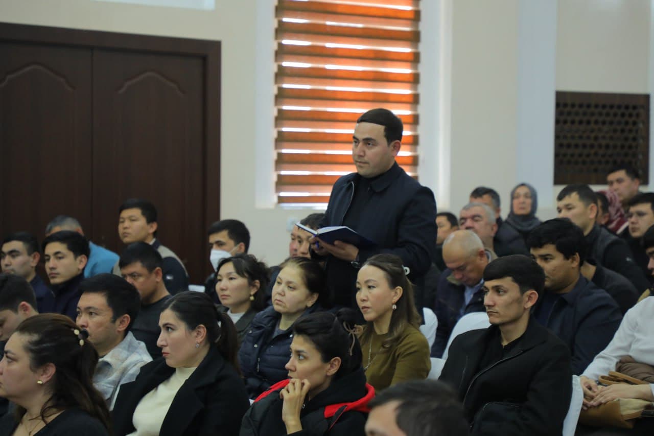 Mahallalardagi muammolar va ustuvor vazifalar tanqidiy muhokama qilindi