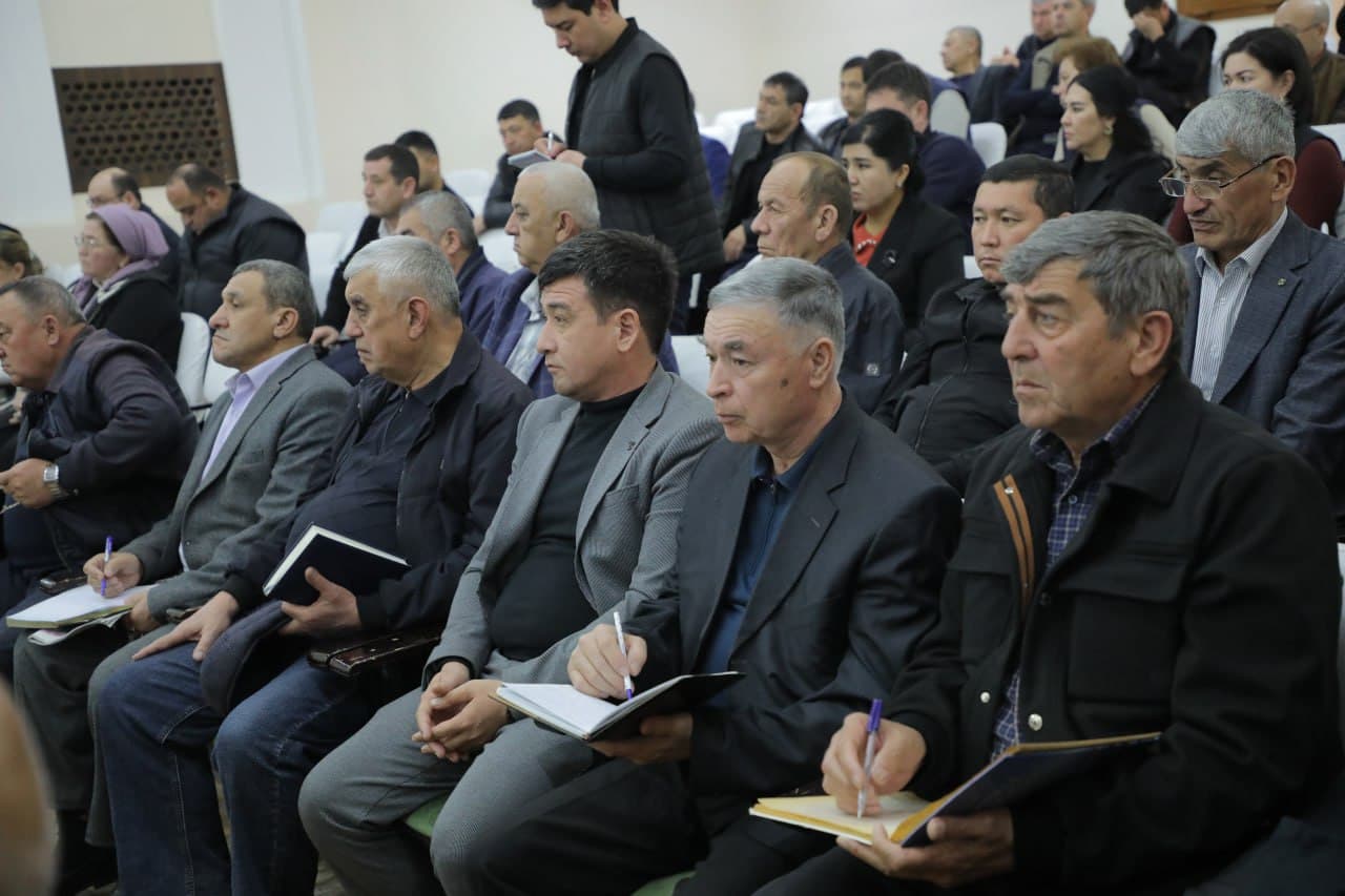 Fuqarolar murojaatlari ijrosi va tartib-intizom masalalari tanqidiy tahlil qilindi