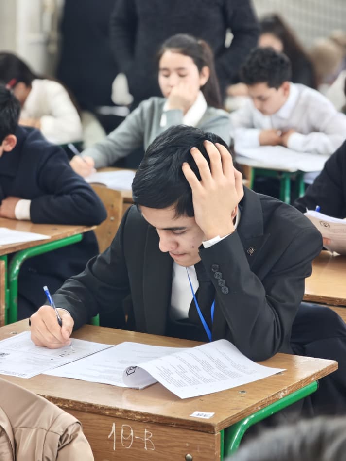 “Xorijiy tillarni o‘qitish bo‘yicha eng yaxshi maktab” tanlovining tuman bosqichi o‘tkazildi